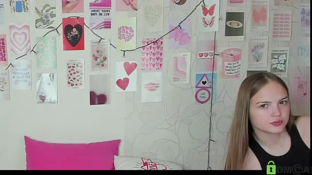 Snapshot of little_radiant_sun chatting on 1, 11, 2025 little radiant sun online show from 1, 11, 2025