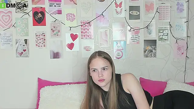 Snapshot of little_radiant_sun chatting on 1, 12, 2025 little radiant sun online show from 1, 12, 2025