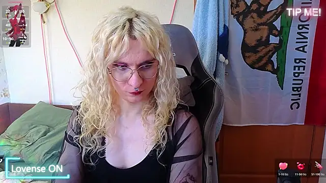 Lori Myaf online show from 20, 4, 2026