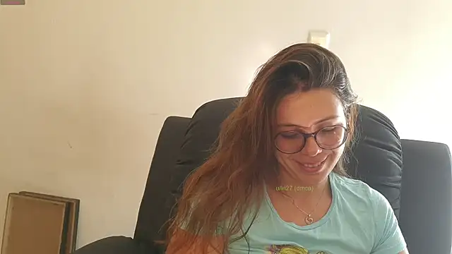 Snapshot of irinasweet27 chatting on 9, 3, 2025 irinasweet27 online show from 9, 3, 2025