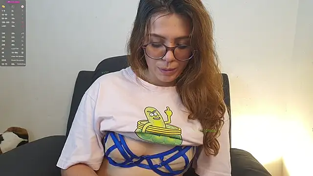 Snapshot of irinasweet27 chatting on 14, 3, 2025 irinasweet27 online show from 14, 3, 2025