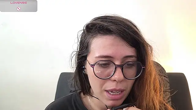 Snapshot of irinasweet27 chatting on 16, 9, 2025 irinasweet27 online show from 16, 9, 2025