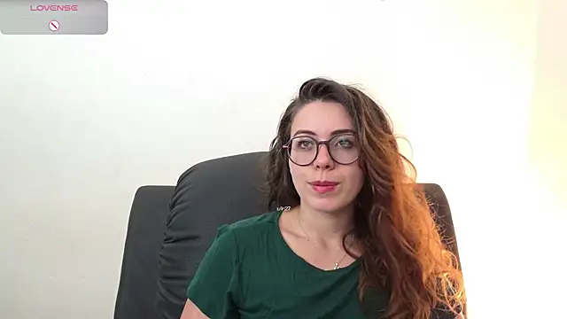 Snapshot of irinasweet27 chatting on 20, 9, 2025 irinasweet27 online show from 20, 9, 2025