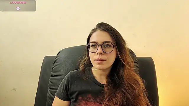 Snapshot of irinasweet27 chatting on 9, 11, 2025 irinasweet27 online show from 9, 11, 2025