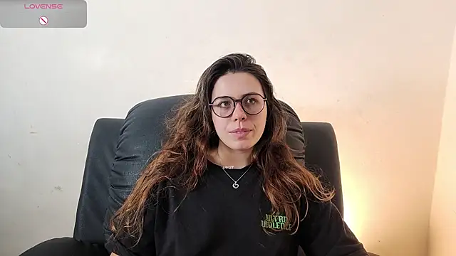 Snapshot of irinasweet27 chatting on 15, 11, 2025 irinasweet27 online show from 15, 11, 2025