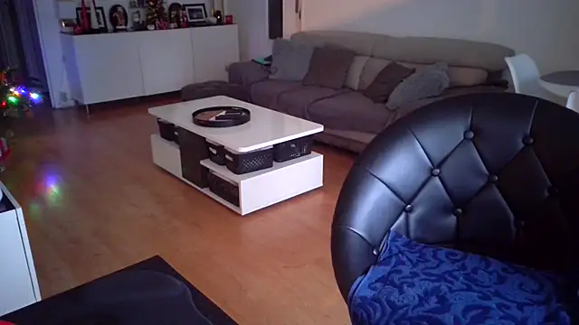 sarametisse26 online show from 4, 12, 2025