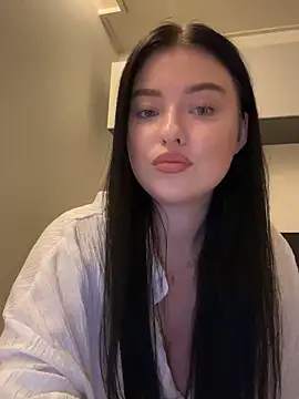 Angela Fosterr online show from 28, 9, 2025