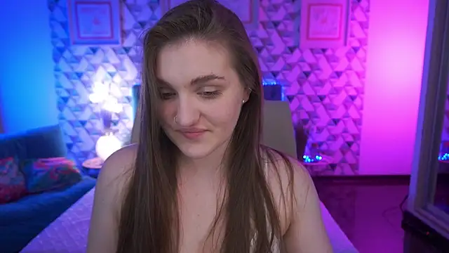 Snapshot of EmmyCharmm chatting on 4, 5, 2026 EmmyCharmm online show from 4, 5, 2026
