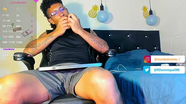 Snapshot of FuckHardlove chatting on 28, 1, 2025 FuckHardlove online show from 28, 1, 2025