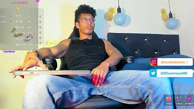 Snapshot of FuckHardlove chatting on 9, 2, 2025 FuckHardlove online show from 9, 2, 2025