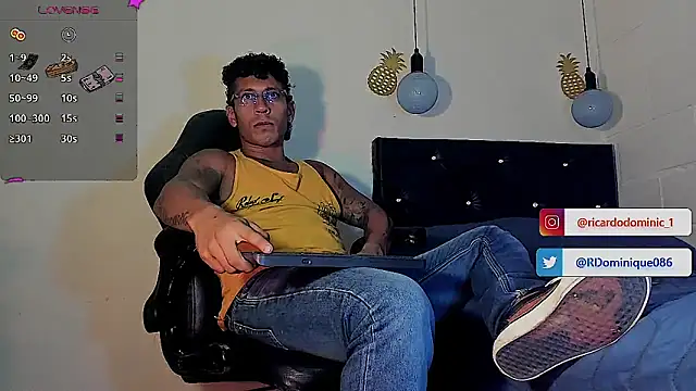 Snapshot of FuckHardlove chatting on 17, 3, 2025 FuckHardlove online show from 17, 3, 2025