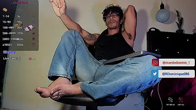 Snapshot of FuckHardlove chatting on 1, 11, 2025 FuckHardlove online show from 1, 11, 2025