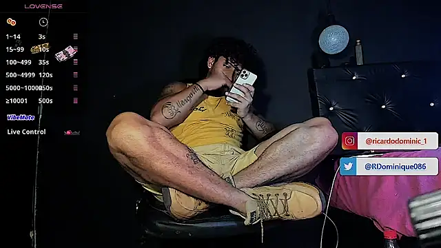 Snapshot of FuckHardlove chatting on 13, 12, 2025 FuckHardlove online show from 13, 12, 2025