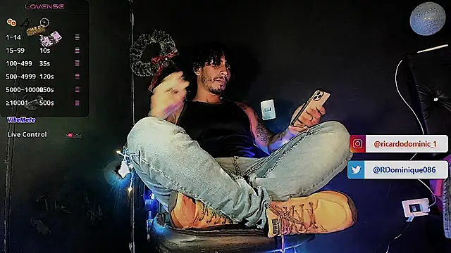 Snapshot of FuckHardlove chatting on 16, 12, 2025 FuckHardlove online show from 16, 12, 2025