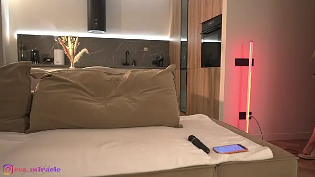 eva m1racle  online show from 24, 4, 2026