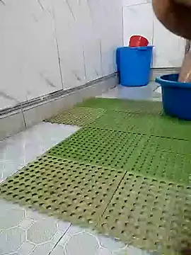 I AM NOT A SLUT online show from 2, 1, 2025