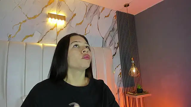 SaraRiley online show from 13, 4, 2026