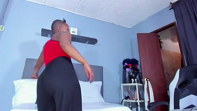 Coco Kiss online show from 28, 5, 2026