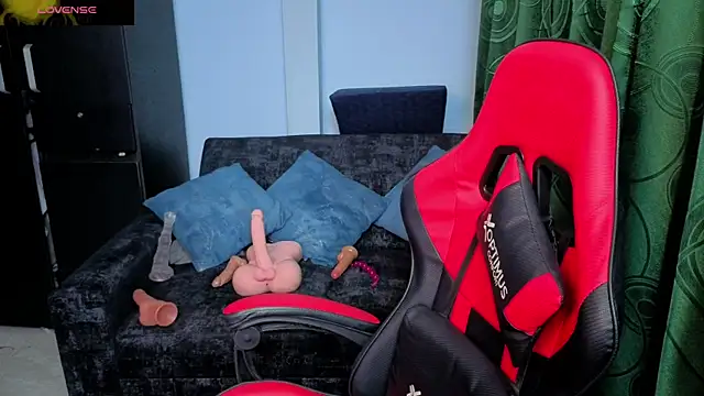 charlotee lovee69 online show from 9, 4, 2026