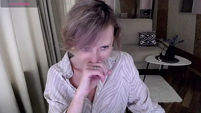 HornyMilf 777 online show from 20, 1, 2025