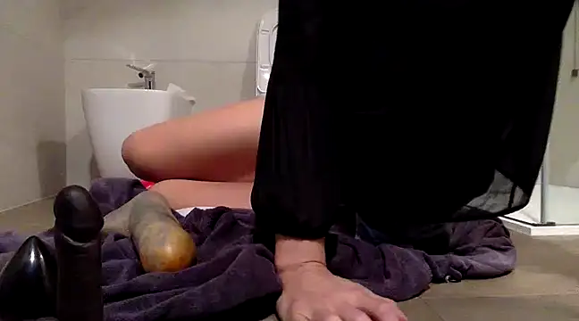 Asia Pantyhosed online show from 21, 1, 2025