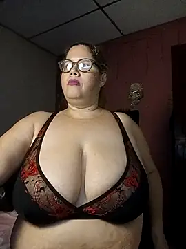 EllisW8 online show from 5, 10, 2025