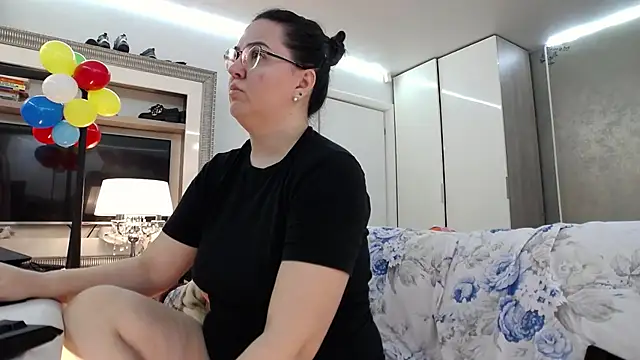 ILoveToFeelU online show from 15, 4, 2026