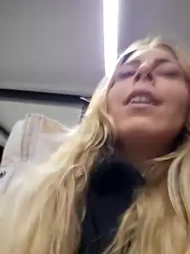 Snapshot of Mia_Railey chatting on 12, 12, 2024 Mia Railey online show from 12, 12, 2024