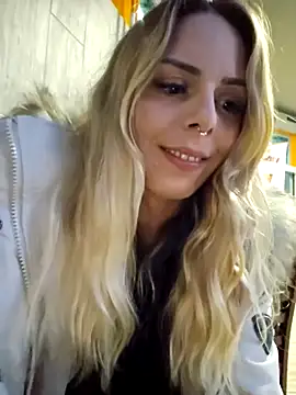 Snapshot of Mia_Railey chatting on 14, 12, 2024 Mia Railey online show from 14, 12, 2024