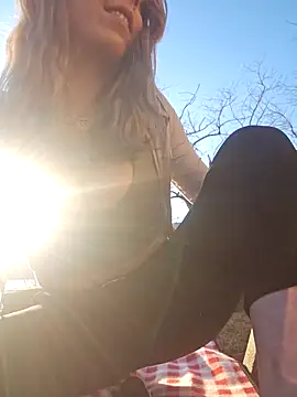 Snapshot of Mia_Railey chatting on 14, 2, 2025 Mia Railey online show from 14, 2, 2025