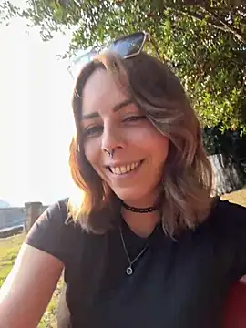 Snapshot of Mia_Railey chatting on 16, 10, 2025 Mia Railey online show from 16, 10, 2025