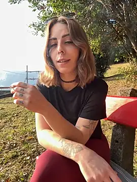 Snapshot of Mia_Railey chatting on 17, 10, 2025 Mia Railey online show from 17, 10, 2025