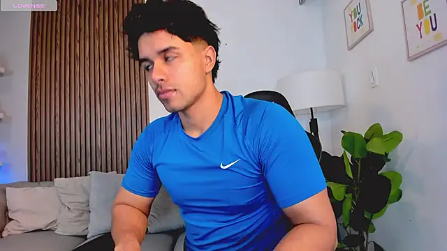 Snapshot of liam_collins21 chatting on 11, 11, 2025 liam collins21 online show from 11, 11, 2025