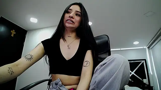Snapshot of ananya_sex1 chatting on 18, 3, 2025 ananya sex1 online show from 18, 3, 2025