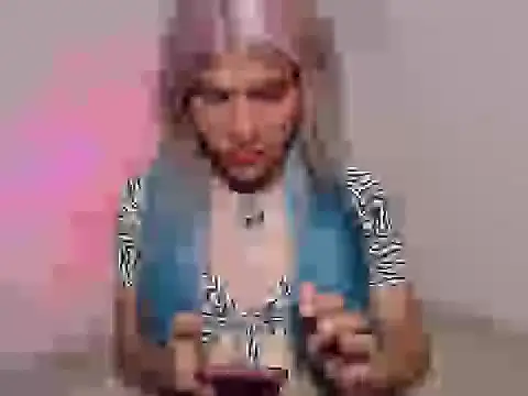 Snapshot of HugeDanex chatting on 24, 11, 2025 HugeDanex online show from 24, 11, 2025