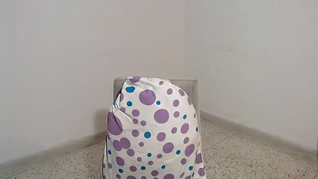 Snapshot of HugeDanex chatting on 28, 11, 2025 HugeDanex online show from 28, 11, 2025