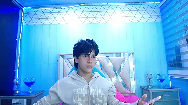 Snapshot of alex_477 chatting on 24, 10, 2025 alex 477 online show from 24, 10, 2025