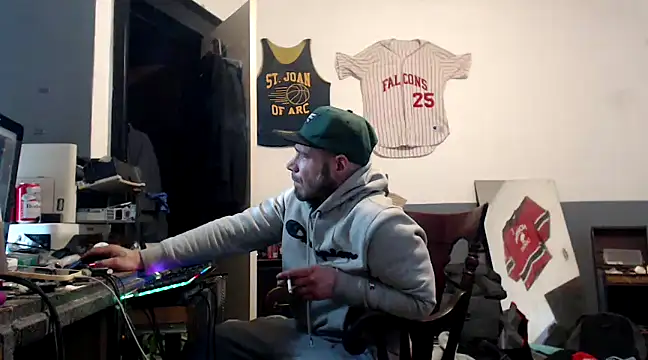 Snapshot of sledge901 chatting on 16, 1, 2025 sledge901 online show from 16, 1, 2025