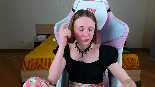 Cowell Adelina online show from 14, 3, 2026