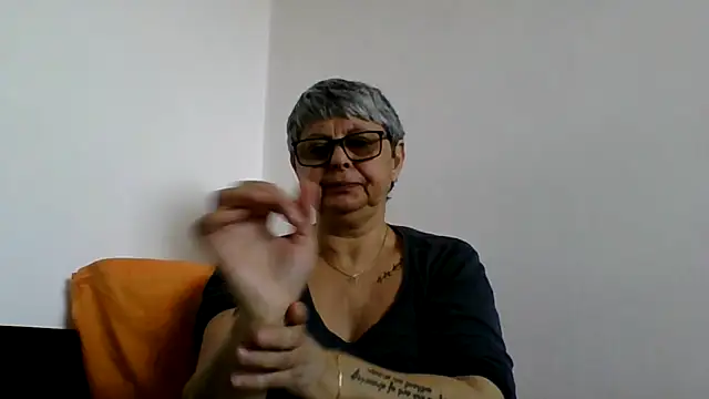 roseblak42 online show from 25, 3, 2026