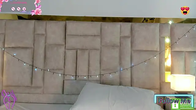 Miss Abigail  online show from 30, 1, 2025