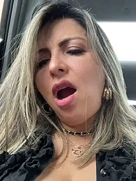  Abril-Office1 online show from 3, 1, 2025