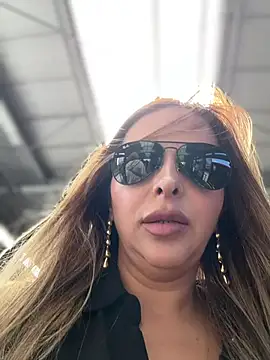  Abril-Office1 online show from 7, 4, 2026