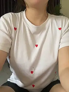 Snapshot of Ruby_bear chatting on 17, 10, 2025 Ruby bear online show from 17, 10, 2025