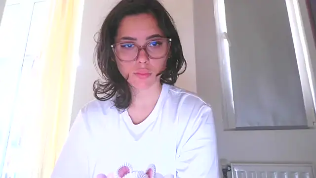 LovelyJulliette online show from 27, 10, 2025