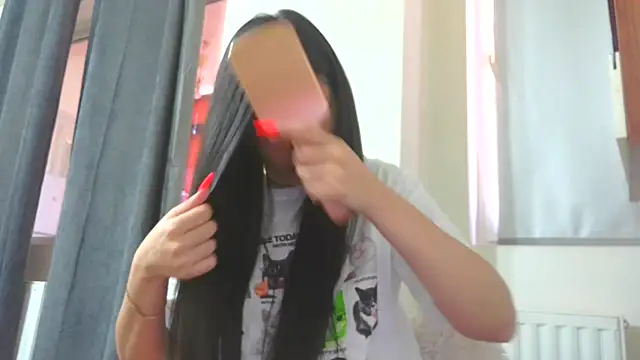 LovelyJulliette online show from 26, 3, 2026