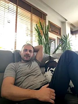 Adventurehotman online show from 1, 10, 2025