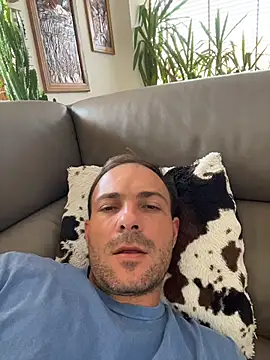 Snapshot of Adventurehotman chatting on 9, 8, 2026 Adventurehotman online show from 9, 8, 2026