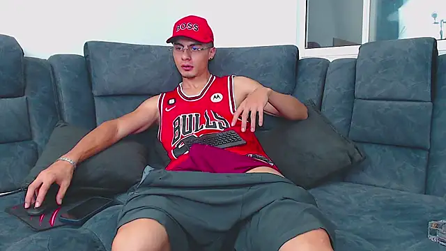 Stiven CL online show from 2, 2, 2025