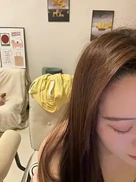 Snapshot of rose-u chatting on 12, 1, 2025 rose-u online show from 12, 1, 2025